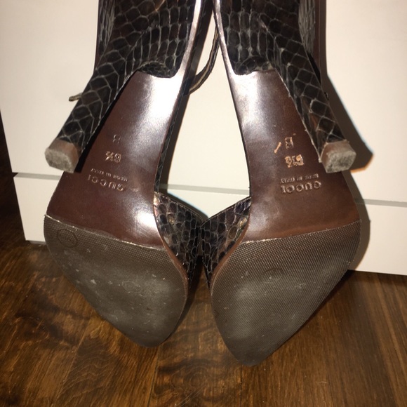 Gucci By Tom Ford Python Ankle Strap Pump - Picture 3 of 4